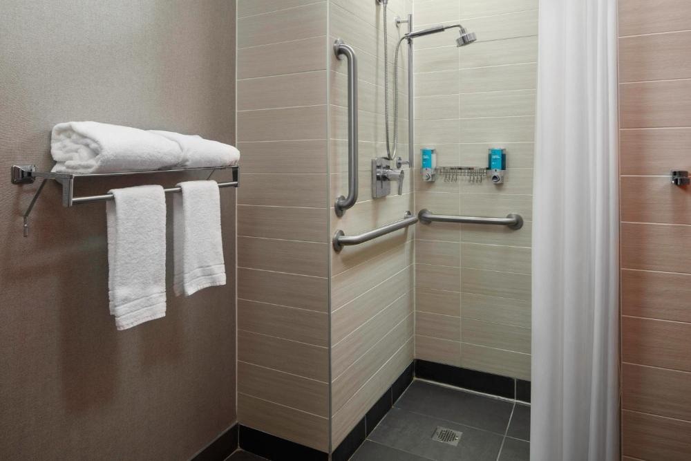 Aloft Buffalo Airport